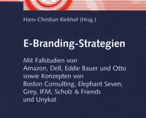 Hans-Christian Riekhof (Hrsg.), E-Branding-Strategien. Mit Fallstudien von Amazon, Dell, Eddie Bauer und Otto sowie Konzepten von Boston Consulting, Elephant Seven, Grey, IFM, Scholz & Friends und Unykat Wiesbaden, Gabler Verlag 2001, ISBN 978-3409189934