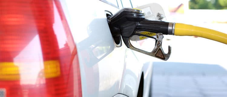 Are customers too comfortable for price comparisons and prefer to incur higher costs? At least a large part of drivers do not seem to care so much about the prices at gas stations.
