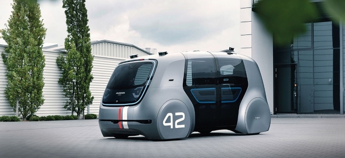 VW Group CEO Herbert Diess recently explained in an interview with Handelsblatt the enormous challenges the automotive industry has to face, especially with regard to the requirements of digitalization. Among other things, he predicts that VW will increase the proportion of self-created software from currently 10 to 60 percent in just four years.