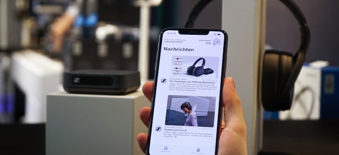 Customer app instead of in-store monitors: The company locandis has developed an app for Sennheiser, a manufacturer of high-quality audio technology, which enables personalized customer communication directly in front of the shelf with Sennheiser products. The MySennheiser app is currently being tested in a pilot project.